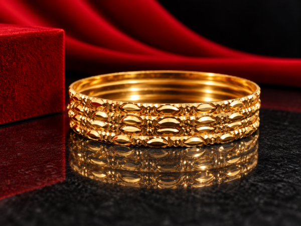 TATE Premium Gold-Tone Oval Pattern Designer Bangle Set